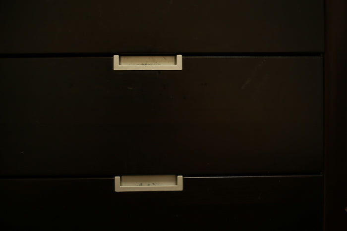 How to Measure Cabinet Handles and Pulls: A Sizing Guide