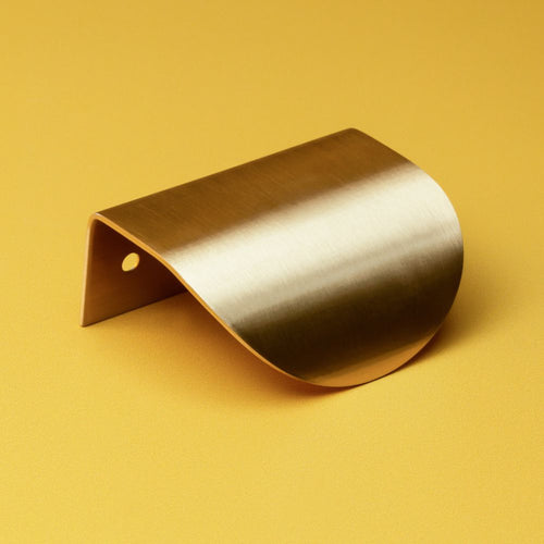 INGA - Satin Brass Lip Pull