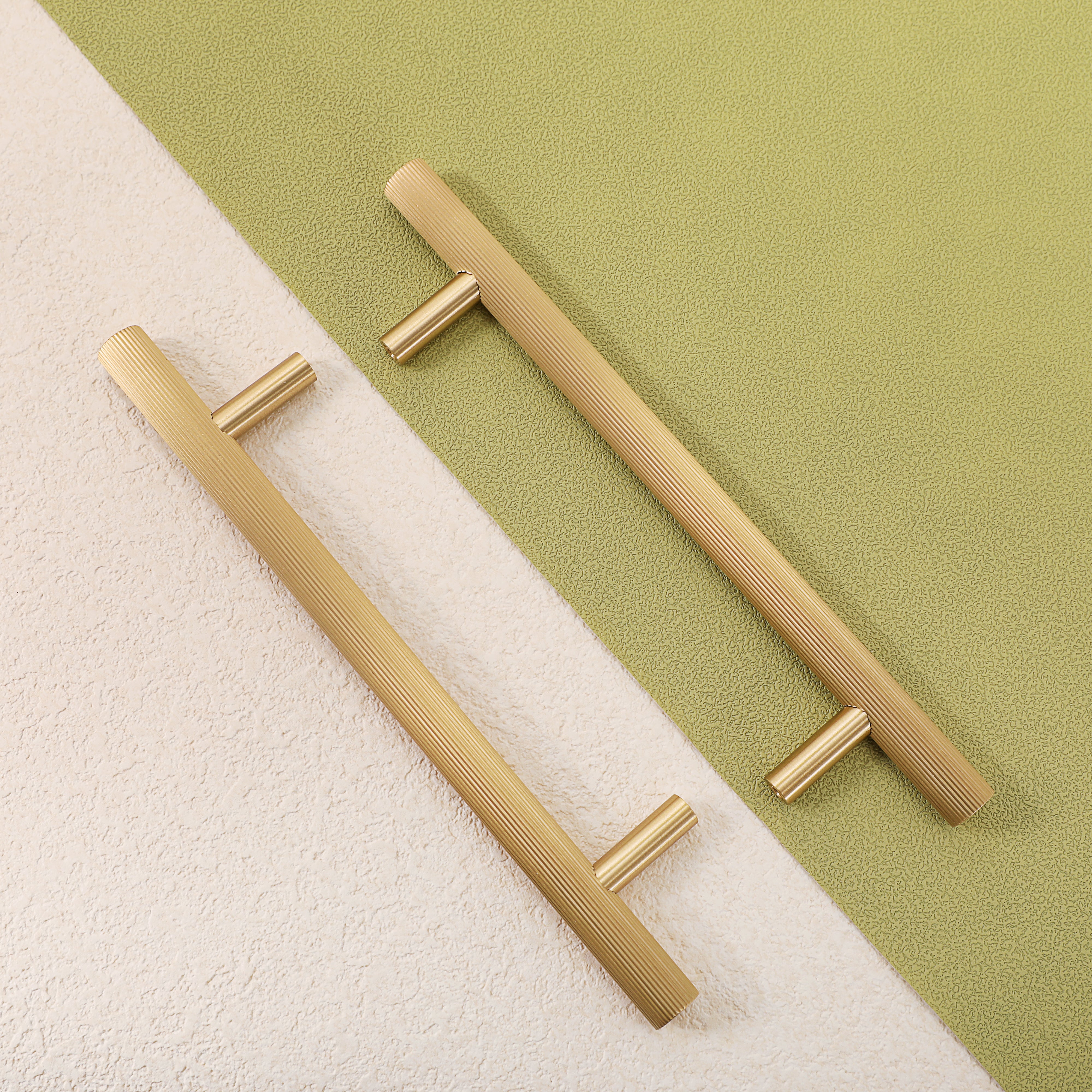 ASLAUG Grooved Brass Cabinet Handle