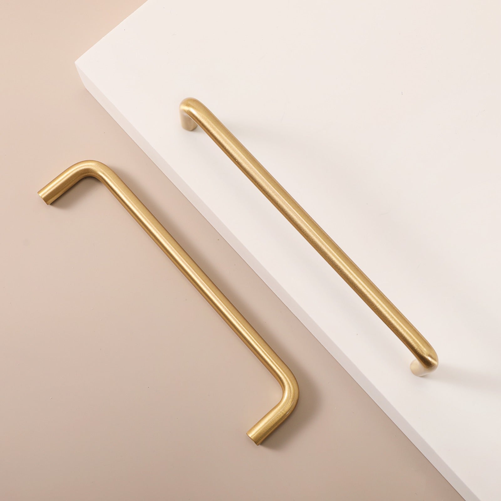 KURVA Minimalist Brass Cabinet Handle