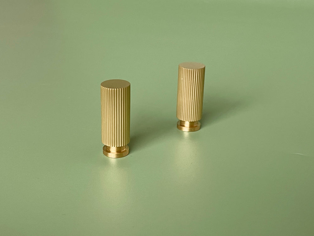 SMAL - Grooved Slim Brass Cabinet Knob