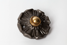 VALMUE - Cast Iron Flower Doorbell
