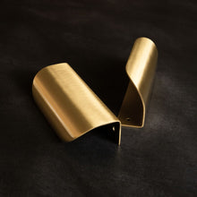 INGA - Satin Brass Lip Pull