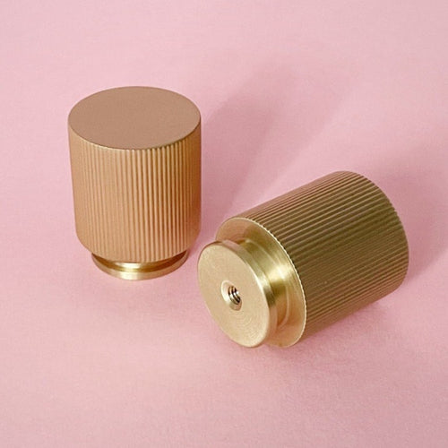 TUNG - Grooved Solid Brass Knob