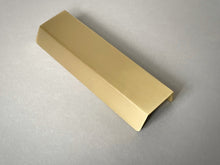 RETT - Brass Lip Pull Handle