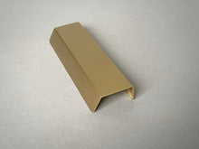 RETT - Brass Lip Pull Handle
