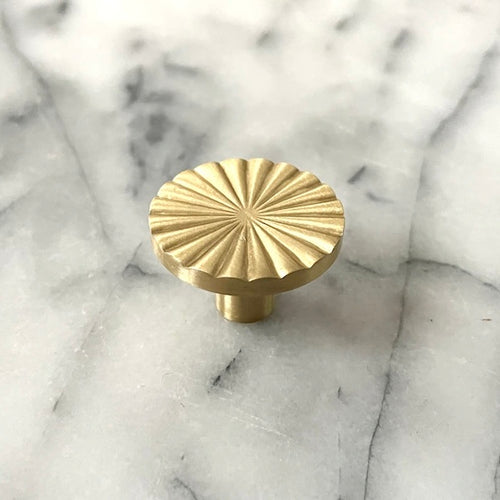 GRÓP - Grooved Solid Brass Pull