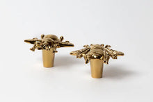 BÍ - Solid Brass Bumble Bee Pull