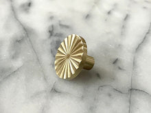 GRÓP - Grooved Solid Brass Pull